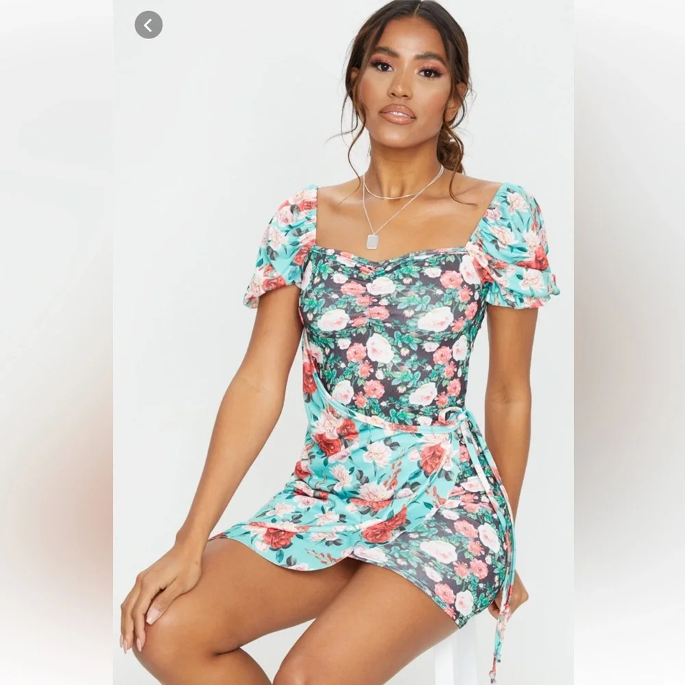 Pretty Little Thing Green Contrast Floral Dress - Picture 1 of 4